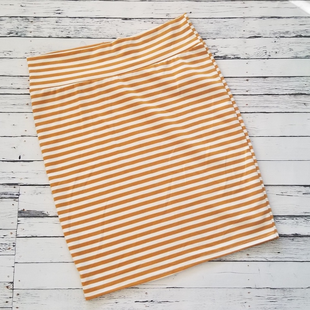 LuLaRoe Cassie skirt